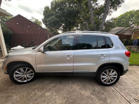 Used 2013 Volkswagen Tiguan SE FWD image 5