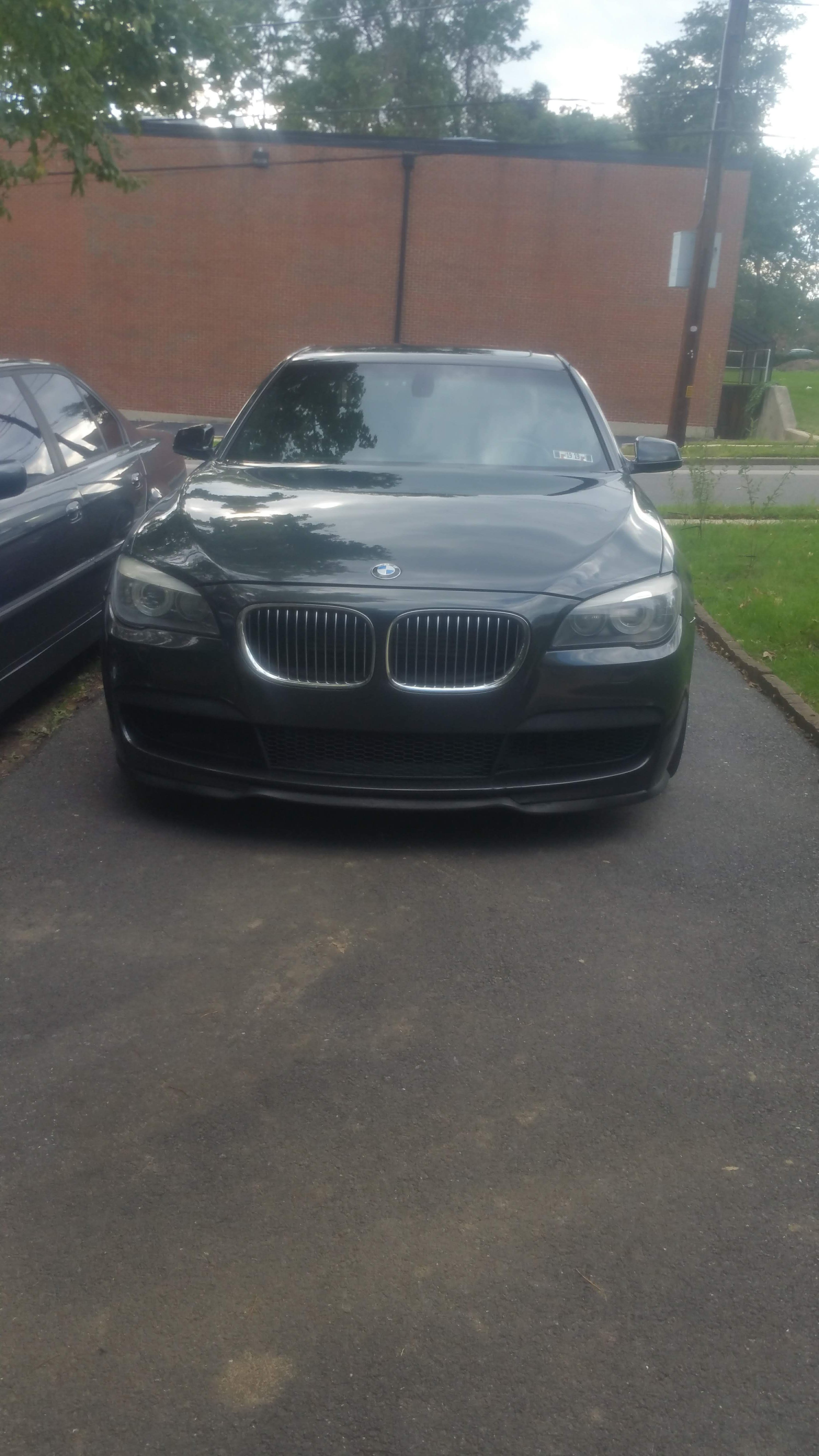 Used 2011 BMW 750i RWD image 11