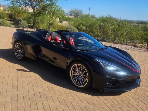 Used 2025 Chevrolet Corvette Z06 image 6