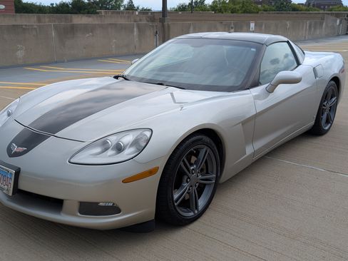 Used 2008 Chevrolet Corvette Coupe w/ Preferred Equipment Group image 11