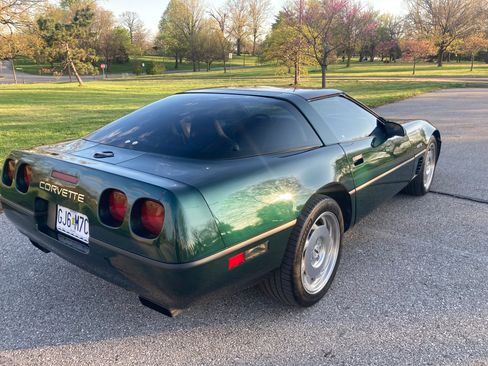 Used 1996 Chevrolet Corvette Coupe image 9