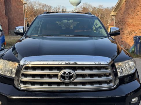 Used 2012 Toyota Sequoia Platinum image 5