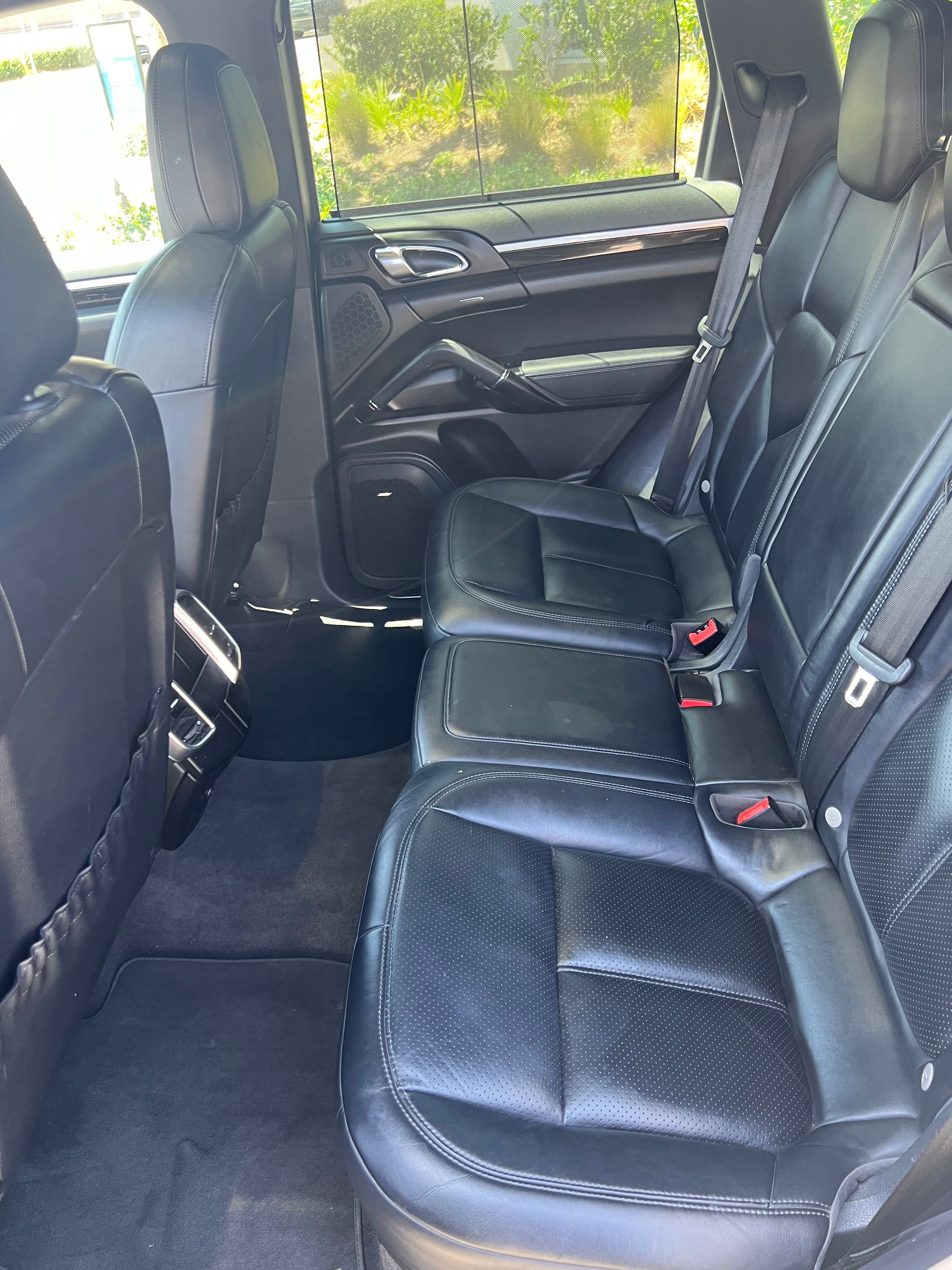 Used 2016 Porsche Cayenne S AWD/4WD image 25