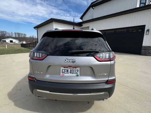 Used 2019 Jeep Cherokee Limited image 5