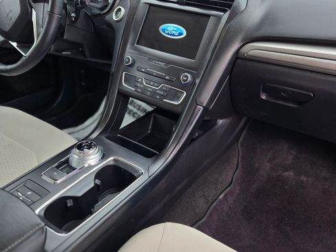 Used 2020 Ford Fusion SE w/ Equipment Group 151A image 14