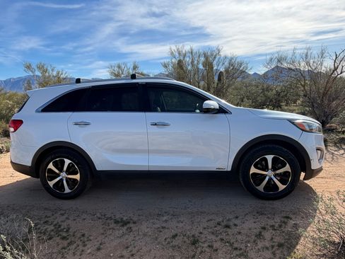 Used 2018 Kia Sorento EX image 5