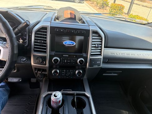 Used 2021 Ford F450 Platinum w/ FX4 Off-Road Package AWD/4WD image 17