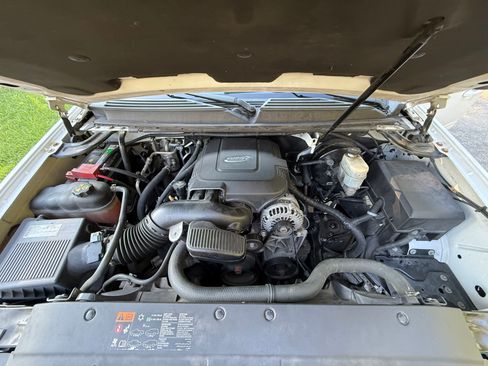 Used 2012 Chevrolet Tahoe LT RWD image 11