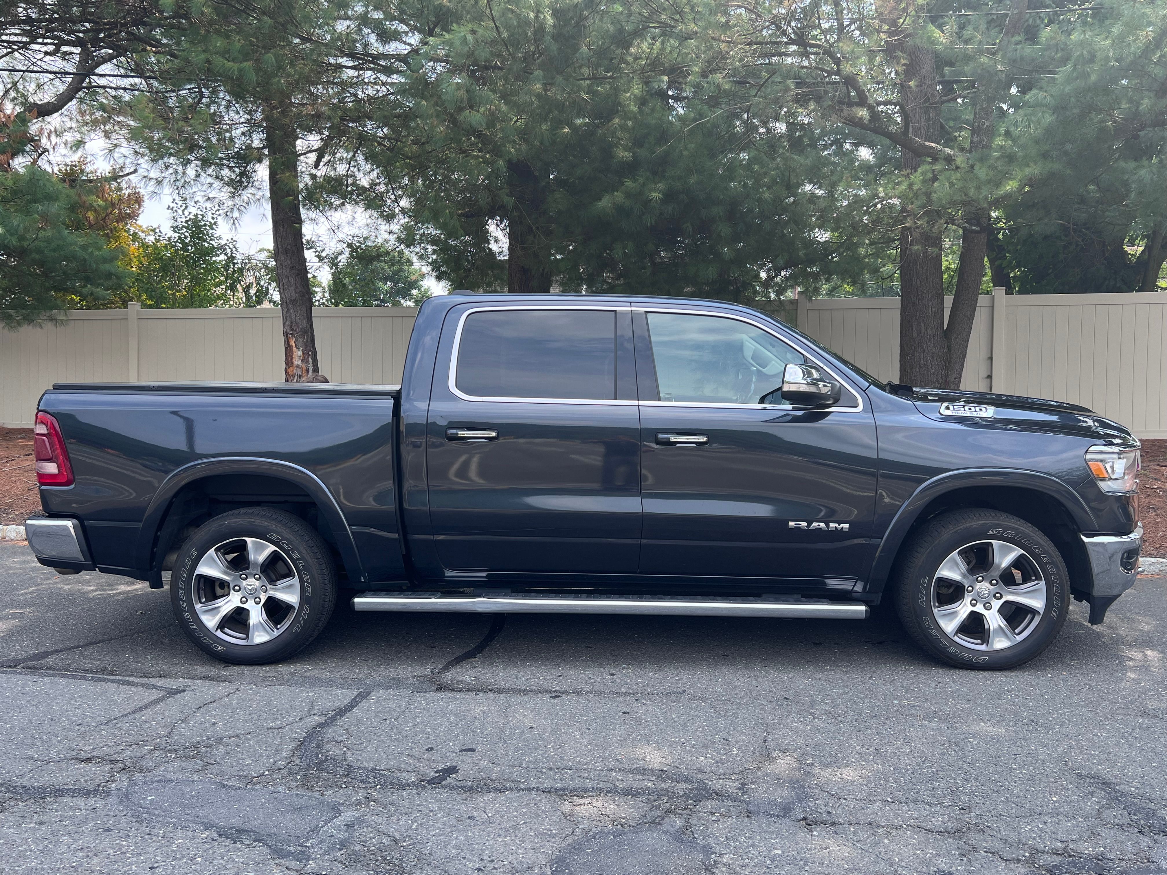 Used 2019 RAM 1500 Laramie AWD/4WD image 6