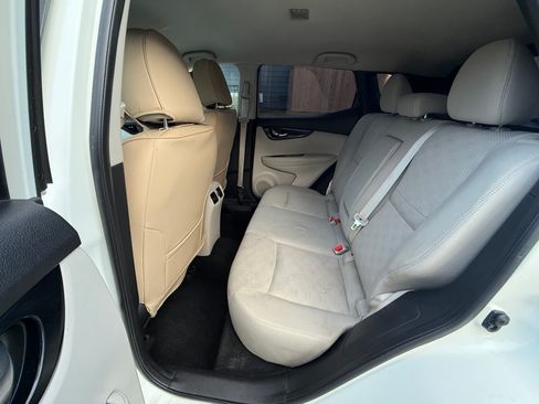 Used 2018 Nissan Rogue Sport SV image 11