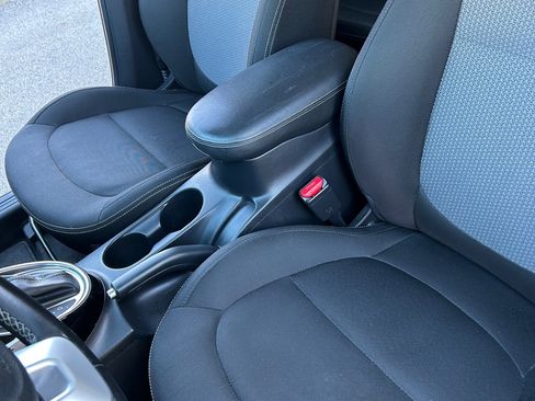 Used 2017 Kia Soul + w/ Audio Package image 9