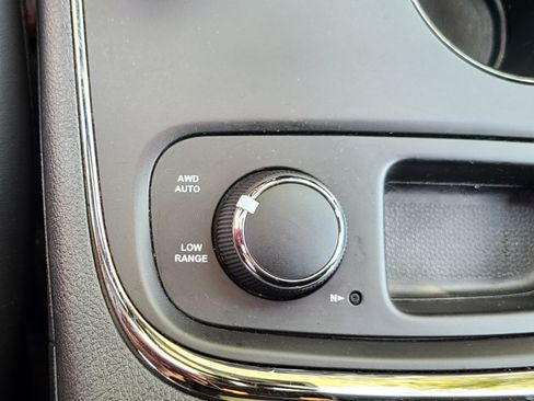 Used 2018 Dodge Durango R/T w/ Technology Group image 22