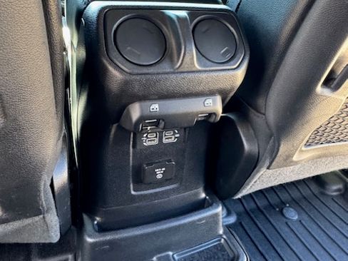 Used 2019 Jeep Wrangler Unlimited Rubicon image 16