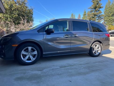Used 2019 Honda Odyssey EX-L image 2