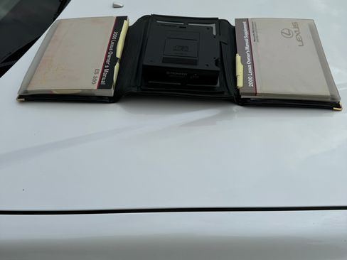 Used 2000 Lexus ES 330 image 4