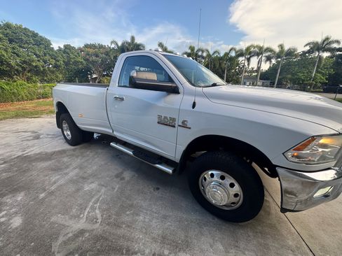 Used 2018 RAM 3500 SLT w/ Popular Equipment Group AWD/4WD image 8