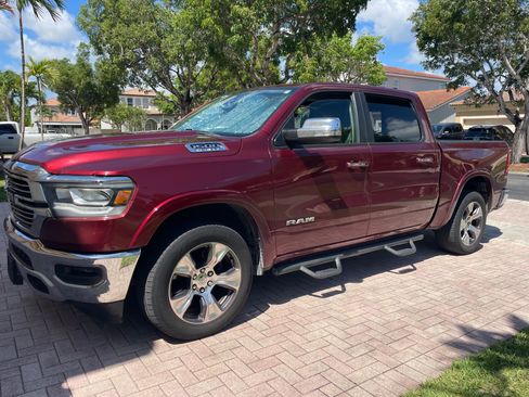 Used 2019 RAM 1500 Laramie AWD/4WD image 1