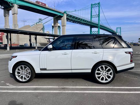 Used 2016 Land Rover Range Rover HSE image 8