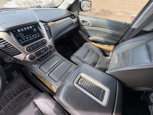 Used 2017 GMC Yukon XL Denali image 19