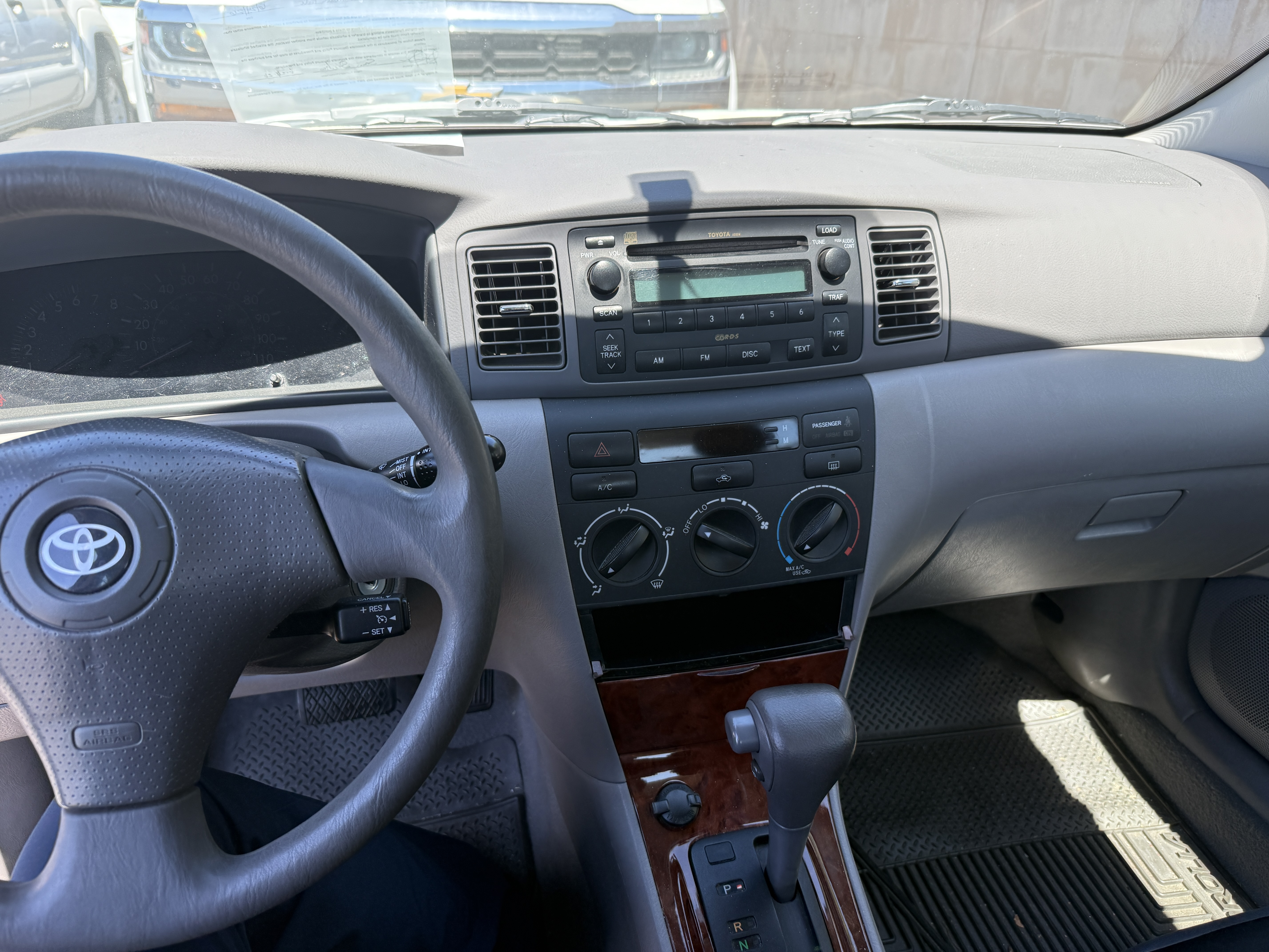 Used 2005 Toyota Corolla LE FWD image 9