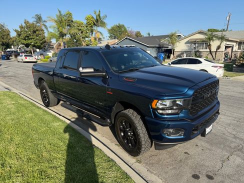 Used 2022 RAM 2500 Big Horn w/ Night Edition AWD/4WD image 1