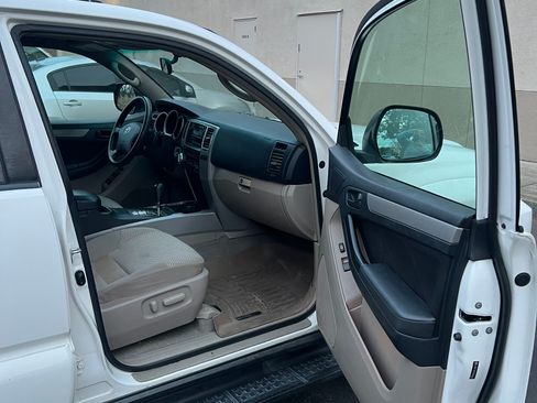 Used 2006 Toyota 4Runner Sport image 11