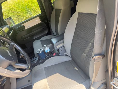 Used 2008 Jeep Wrangler Unlimited X RWD image 5