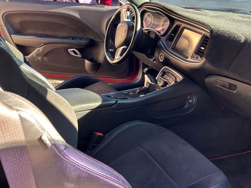 Used 2015 Dodge Challenger R/T Scat Pack w/ Leather Interior Group image 4