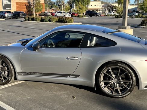 Used 2018 Porsche 911 Carrera T RWD image 13