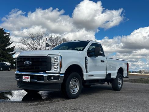 Used 2024 Ford F350 XL w/ XL Chrome Package image 2