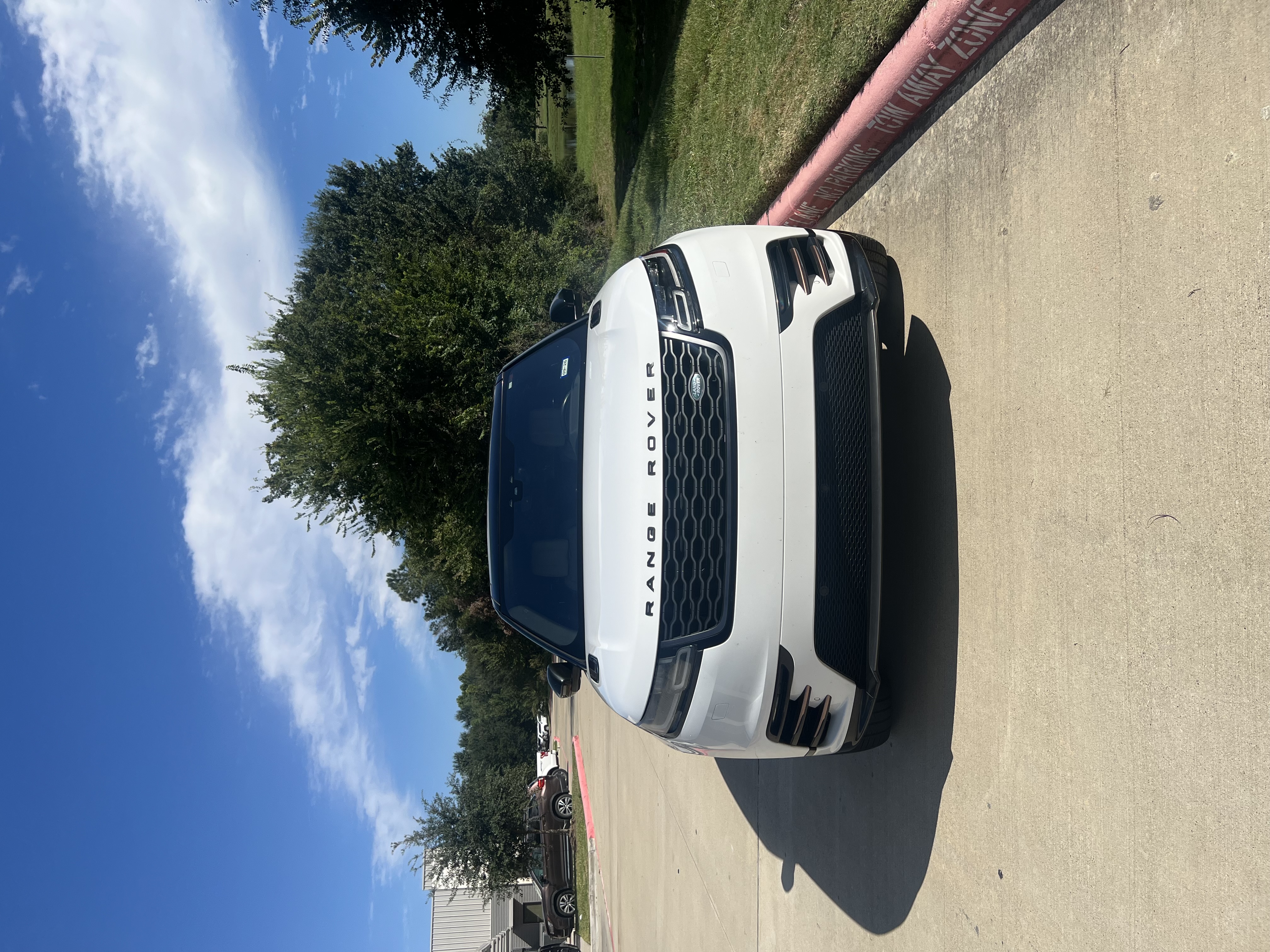 Used 2018 Land Rover Range Rover Velar R-Dynamic SE AWD/4WD image 9