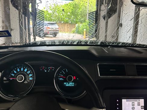 Used 2014 Ford Mustang Coupe image 12