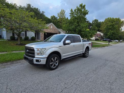 Used 2015 Ford F150 Lariat w/ Equipment Group 502A Luxury image 1