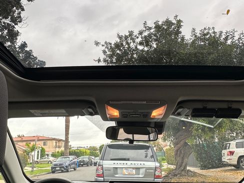 Used 2019 Toyota RAV4 XLE w/ Carpet Mat Package image 24