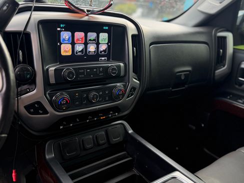 Used 2018 GMC Sierra 1500 SLT AWD/4WD image 8