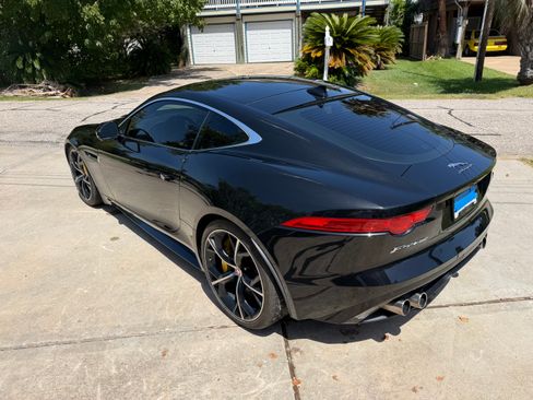 Used 2015 Jaguar F-TYPE R RWD image 6