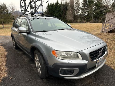 Used 2009 Volvo XC70 3.2 image 12