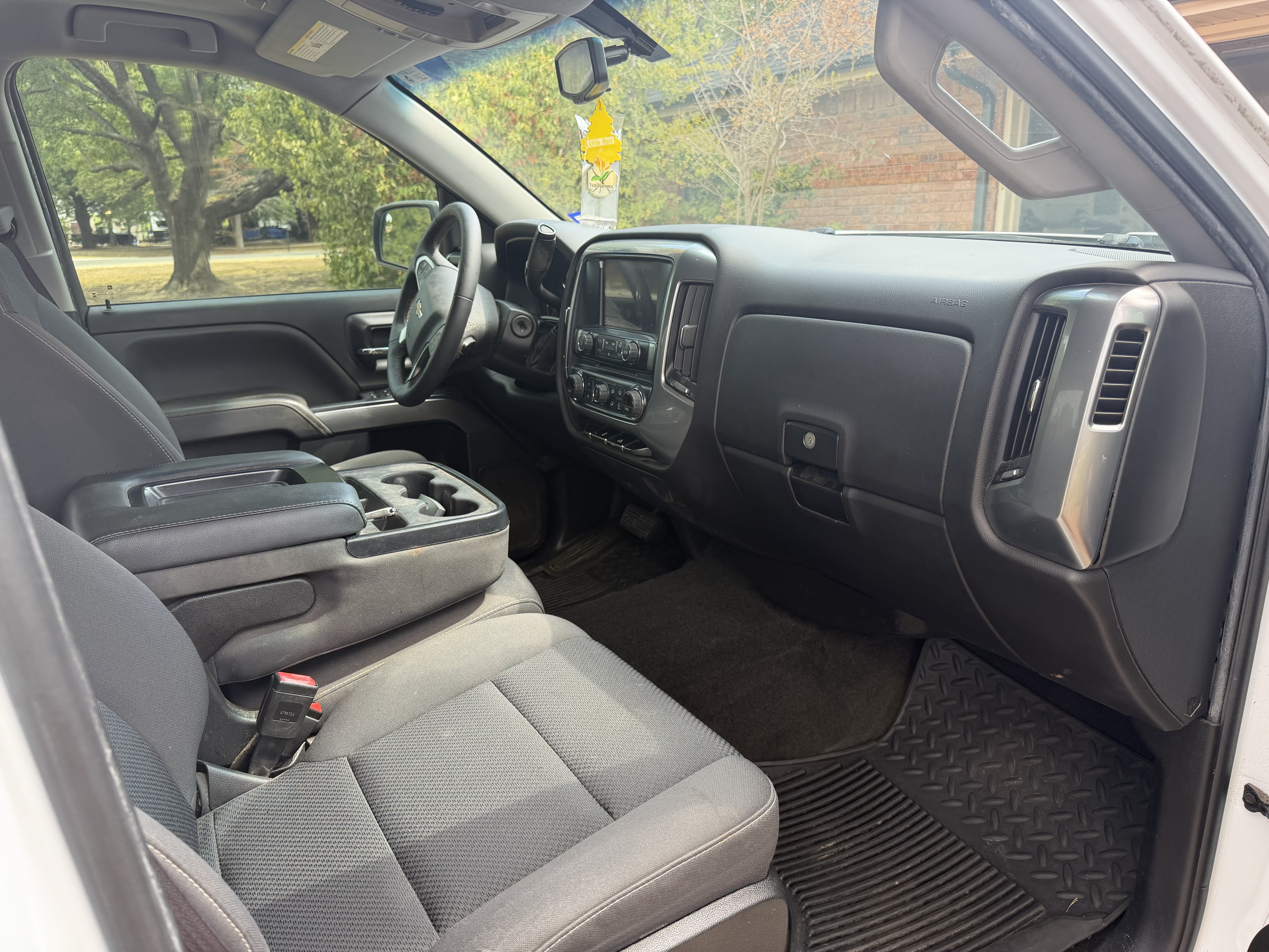 Used 2017 Chevrolet Silverado 1500 LT w/ Texas Edition RWD image 10