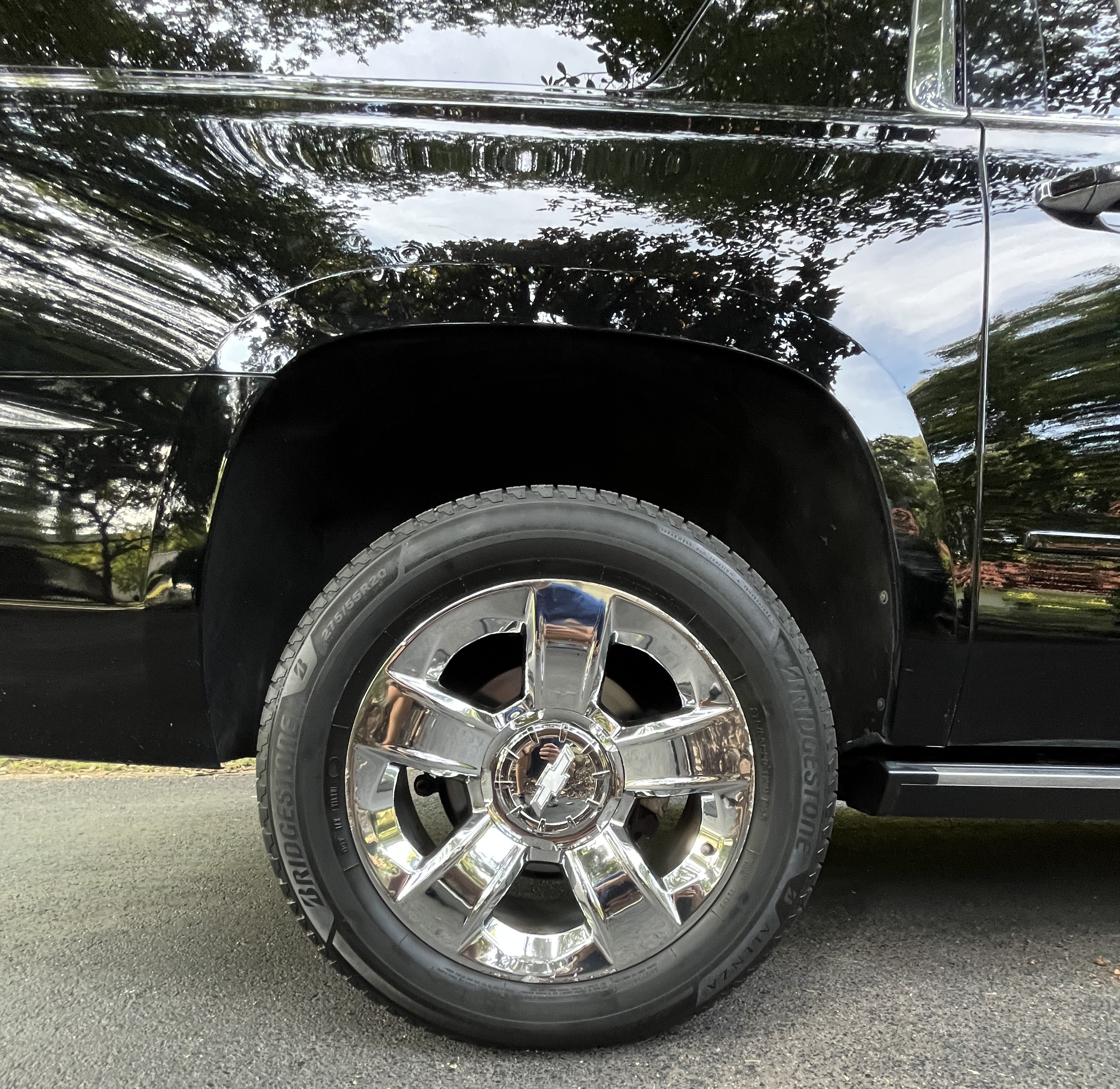 Used 2018 Chevrolet Suburban Premier AWD/4WD image 13
