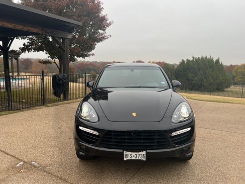 Used 2014 Porsche Cayenne image 9
