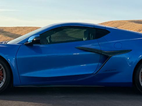 Used 2024 Chevrolet Corvette Z06 RWD image 10