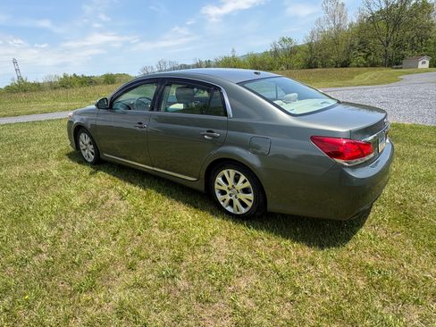 Used 2011 Toyota Avalon FWD image 11