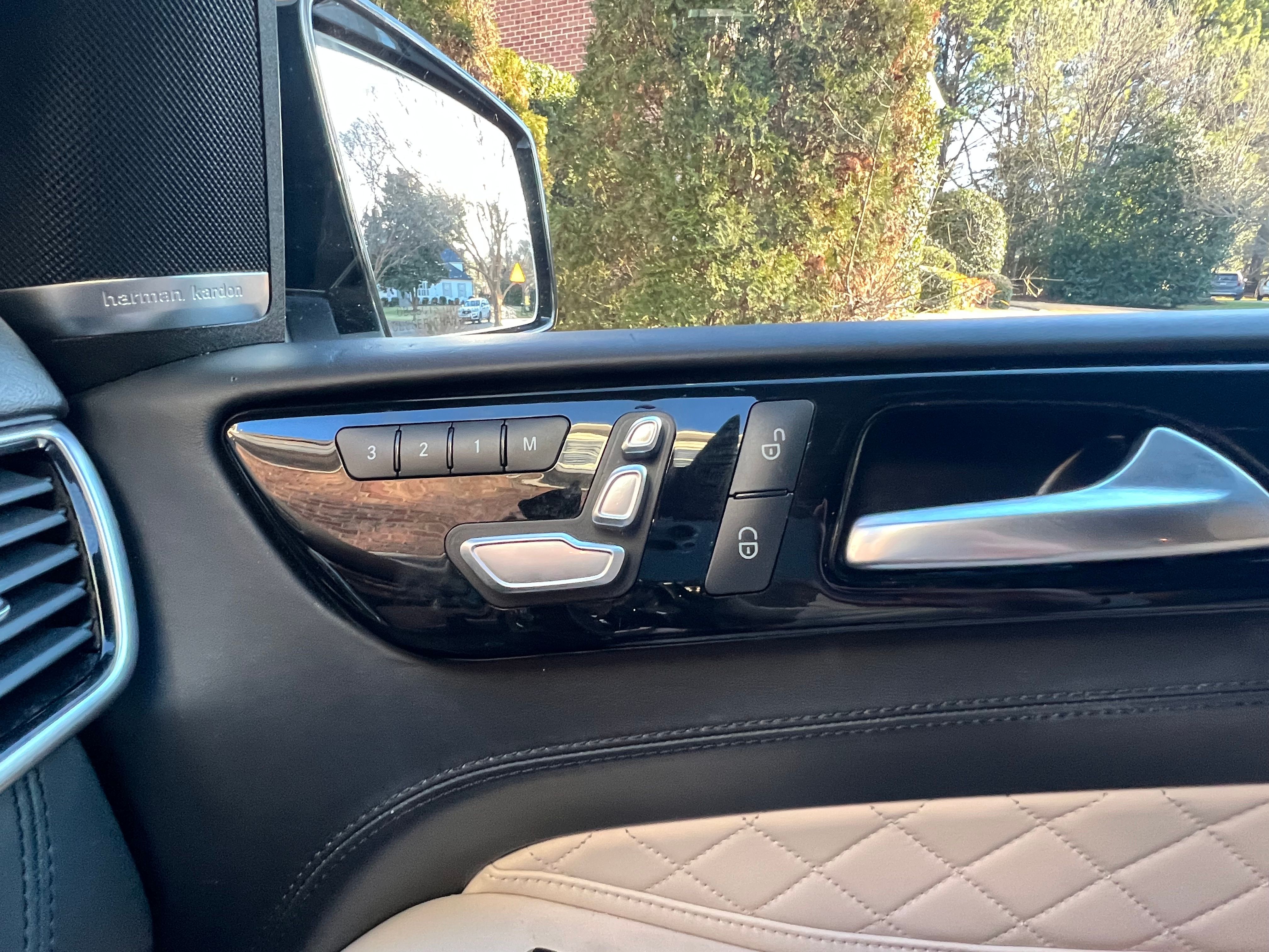 Used 2017 Mercedes-Benz GLS 550 4MATIC image 15