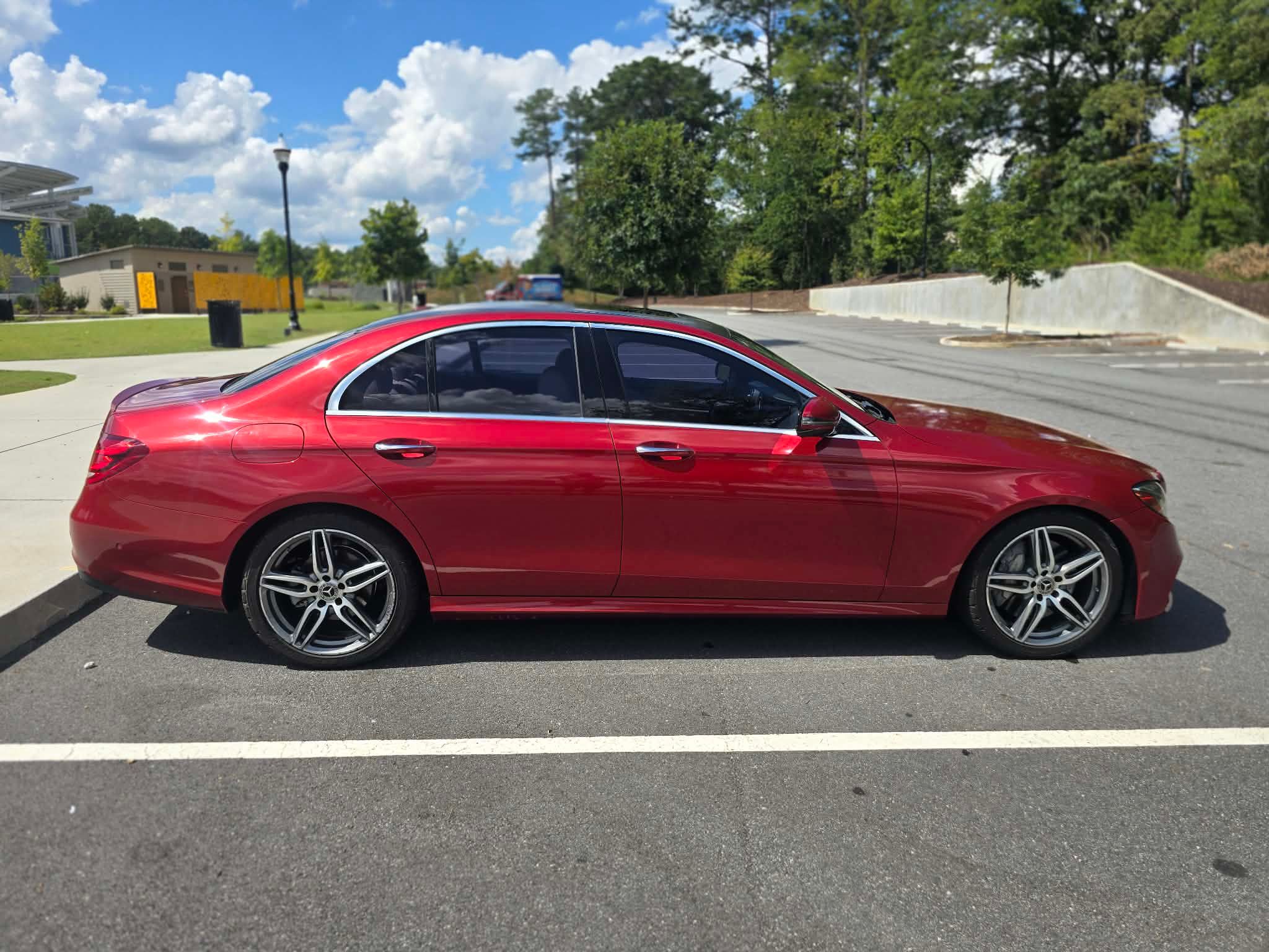 Used 2019 Mercedes-Benz E 300 w/ Premium 1 Package image 9