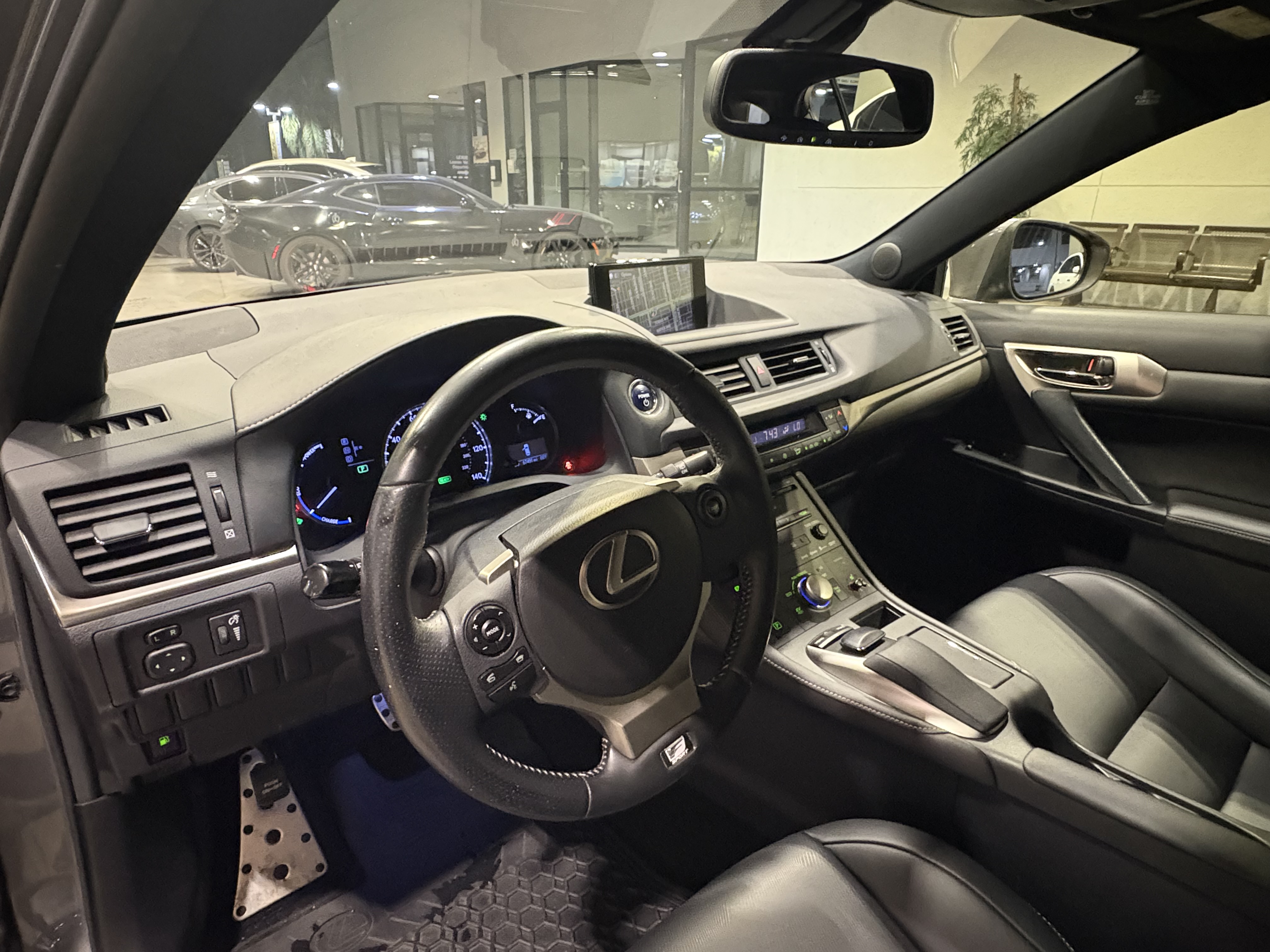 Used 2014 Lexus CT 200h w/ F Sport w/Nuluxe Interior FWD image 11