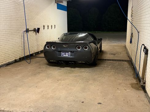 Used 2009 Chevrolet Corvette Coupe w/ Preferred Equipment Group RWD image 4