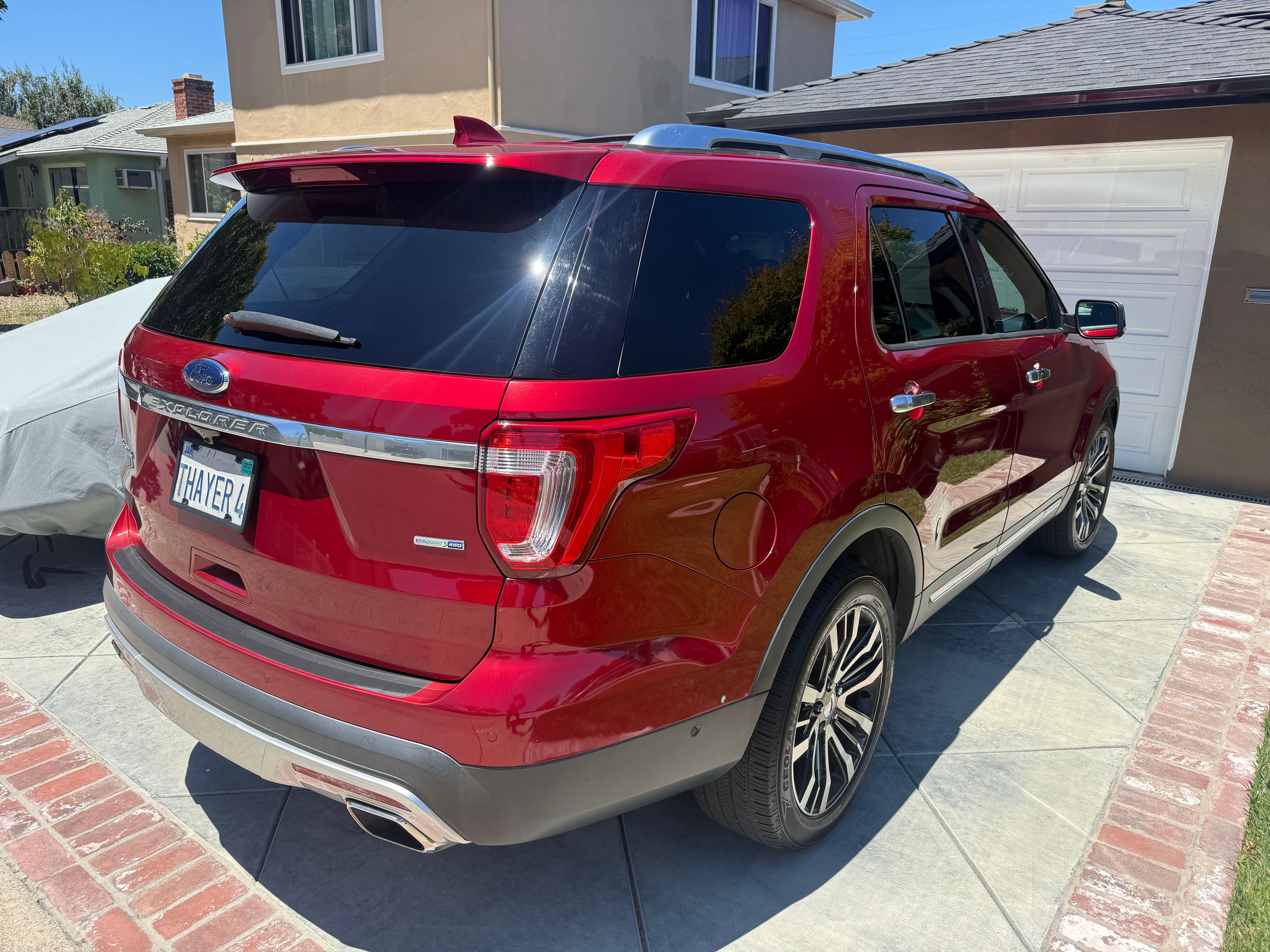 Used 2016 Ford Explorer Platinum AWD/4WD image 9