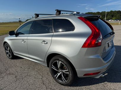 Used 2017 Volvo XC60 T6 R-Design w/ Climate Package