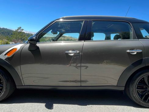 Used 2012 MINI Cooper Countryman FWD image 8