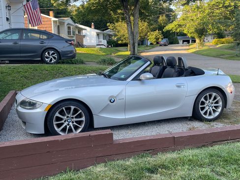 Used 2006 BMW Z4 3.0i RWD image 22